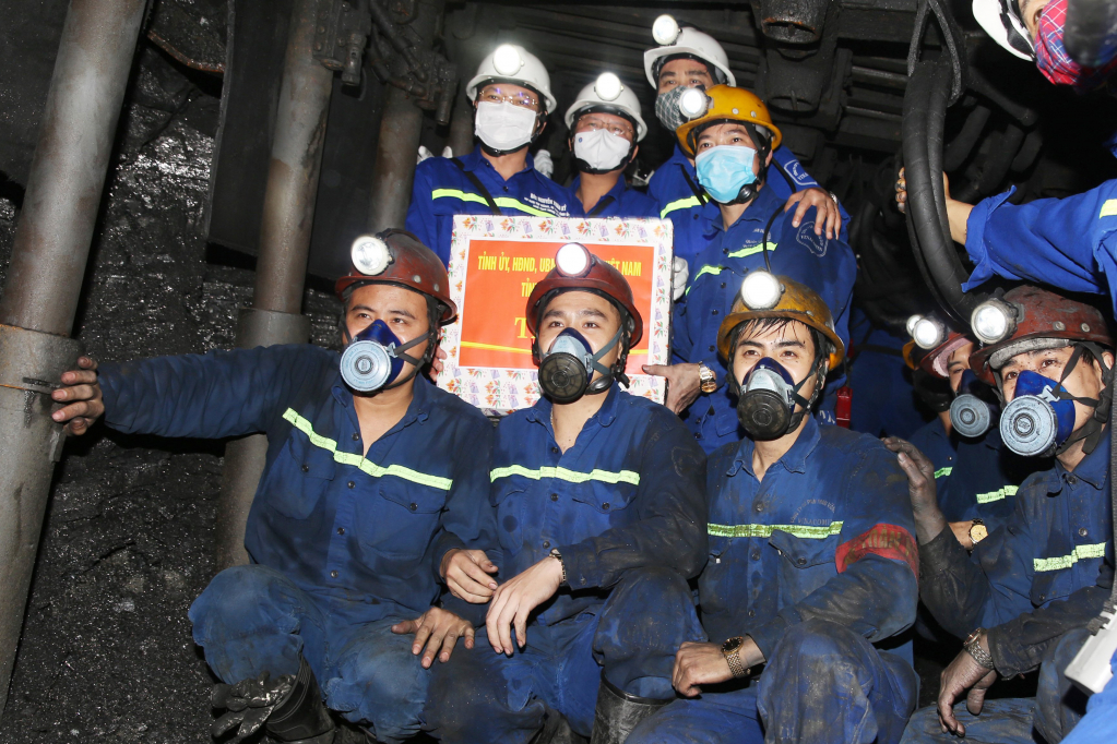 Phát huy truyền thống “Kỷ luật và Đồng tâm” của thợ mỏ, xây dựng TKV phát triển bền vững, góp phần xây dựng tỉnh Quảng Ninh giàu đẹp